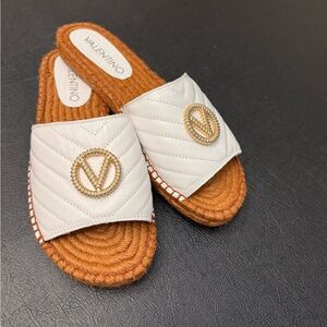 Valentino Slides